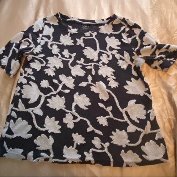 2-for-1 -- LOFT textured tee - Picture 2 of 4